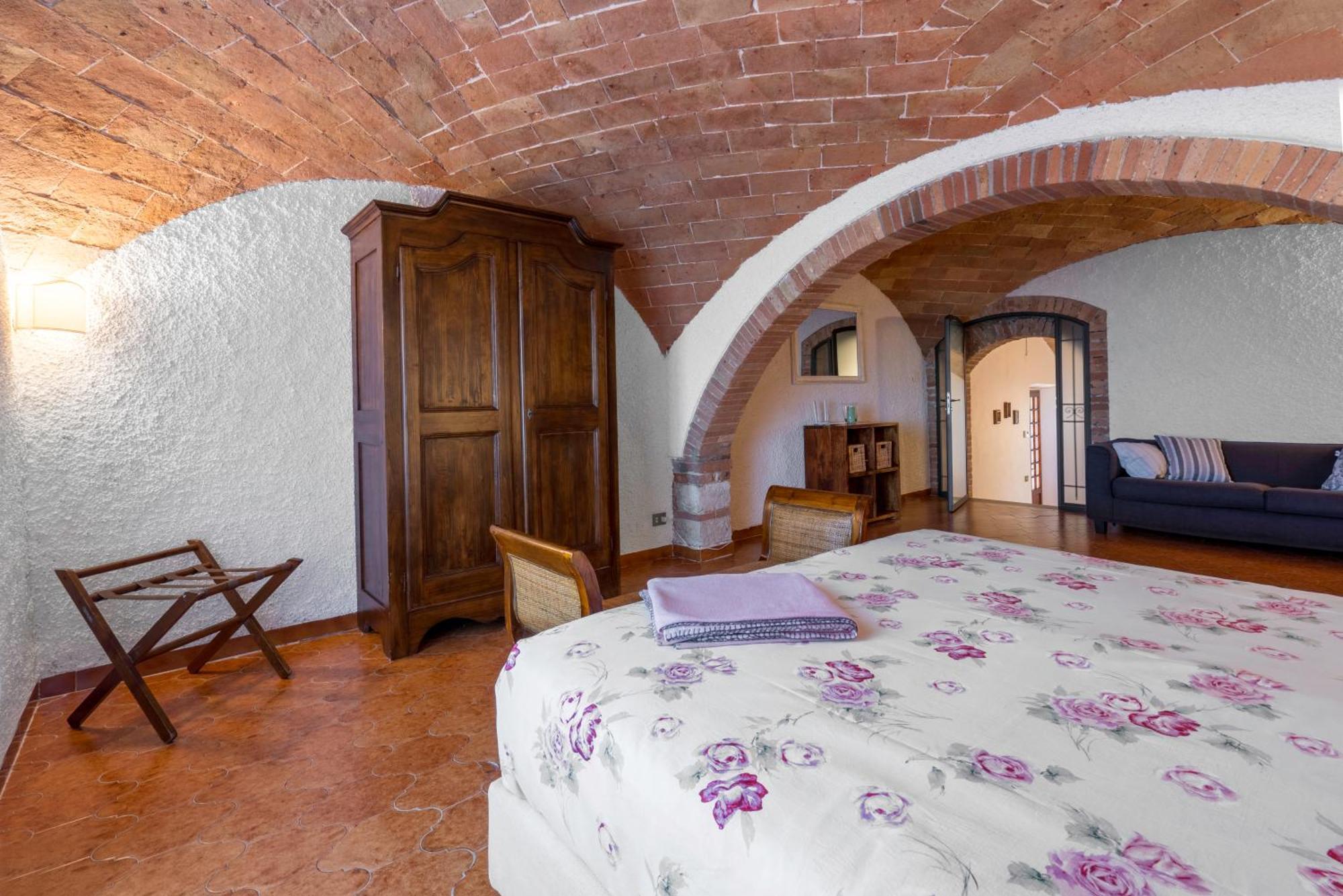 Agriturismo Agresto Apartments, Pool, Siena Hills Casole d'Elsa Exterior photo